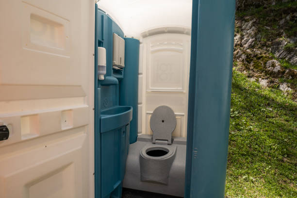 Types of Portable Toilets We Offer in University Gardens, NY